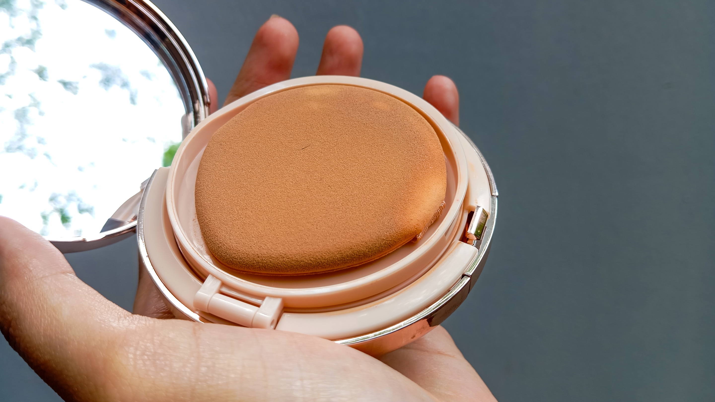 Cushion Foundation vs. Traditional Foundation