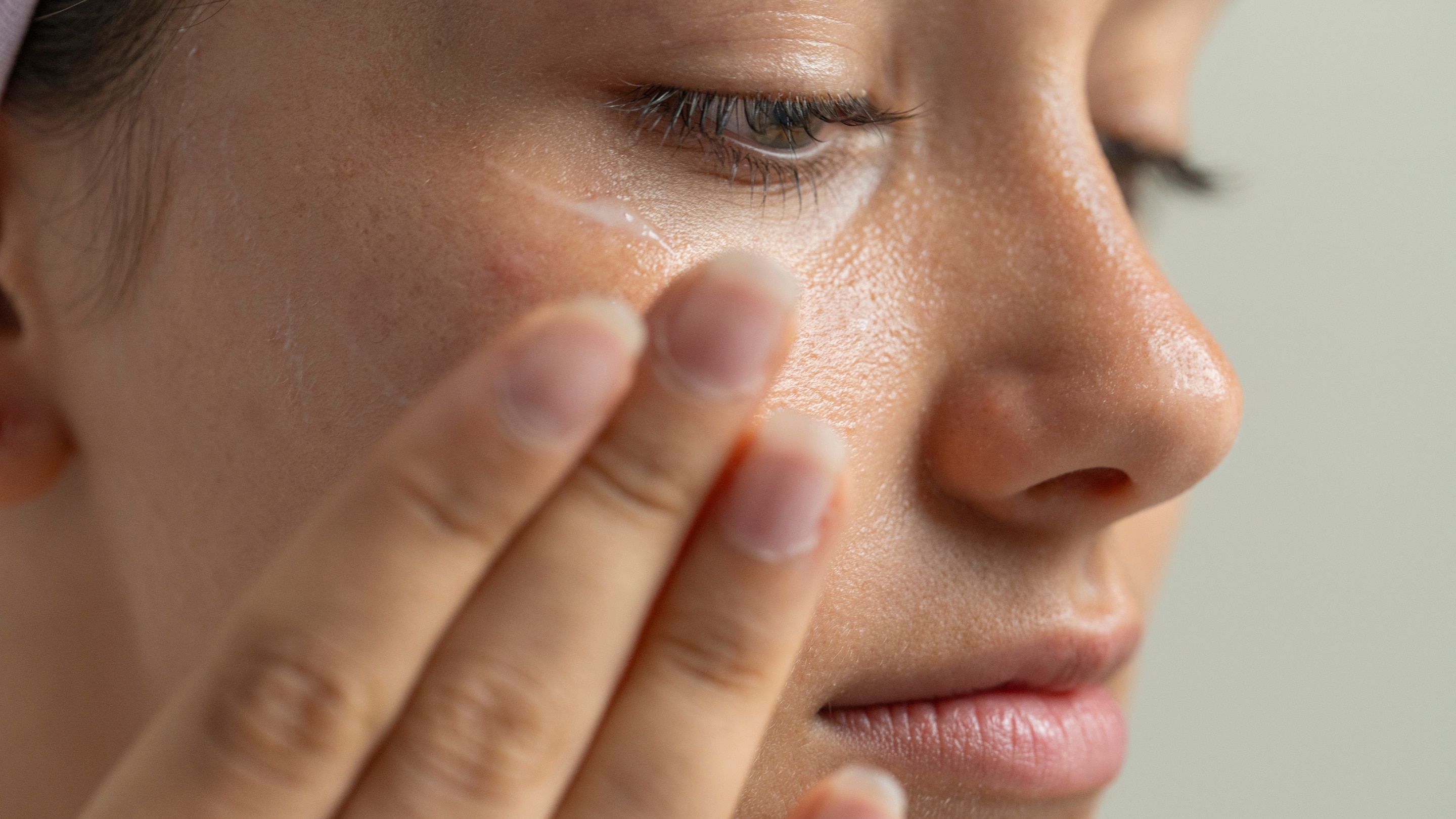 Image of How to Cure Dry Skin On Face Overnight? Easy Tips and DIY Steps