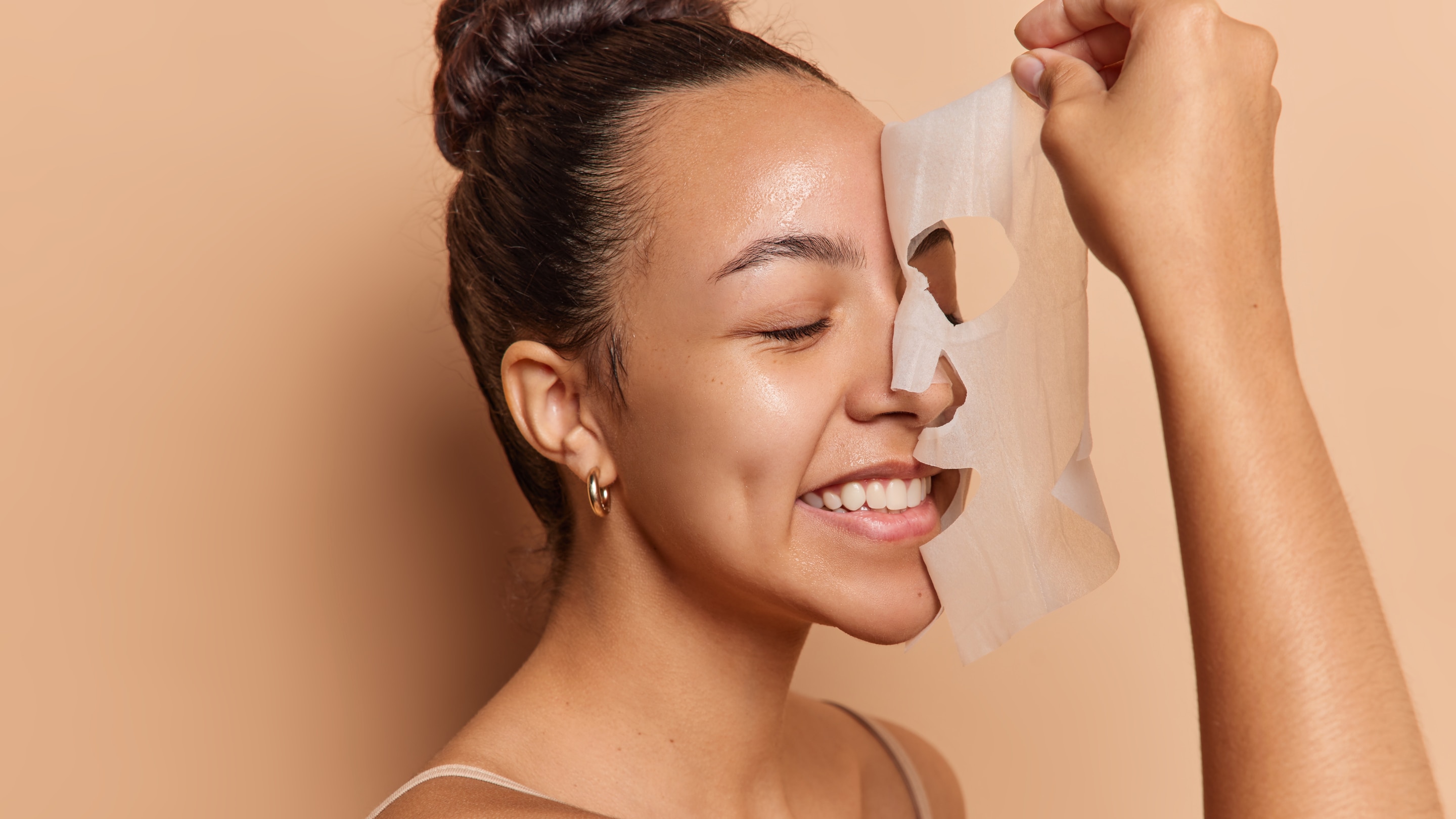 Use an Overnight Hydrating Mask Image