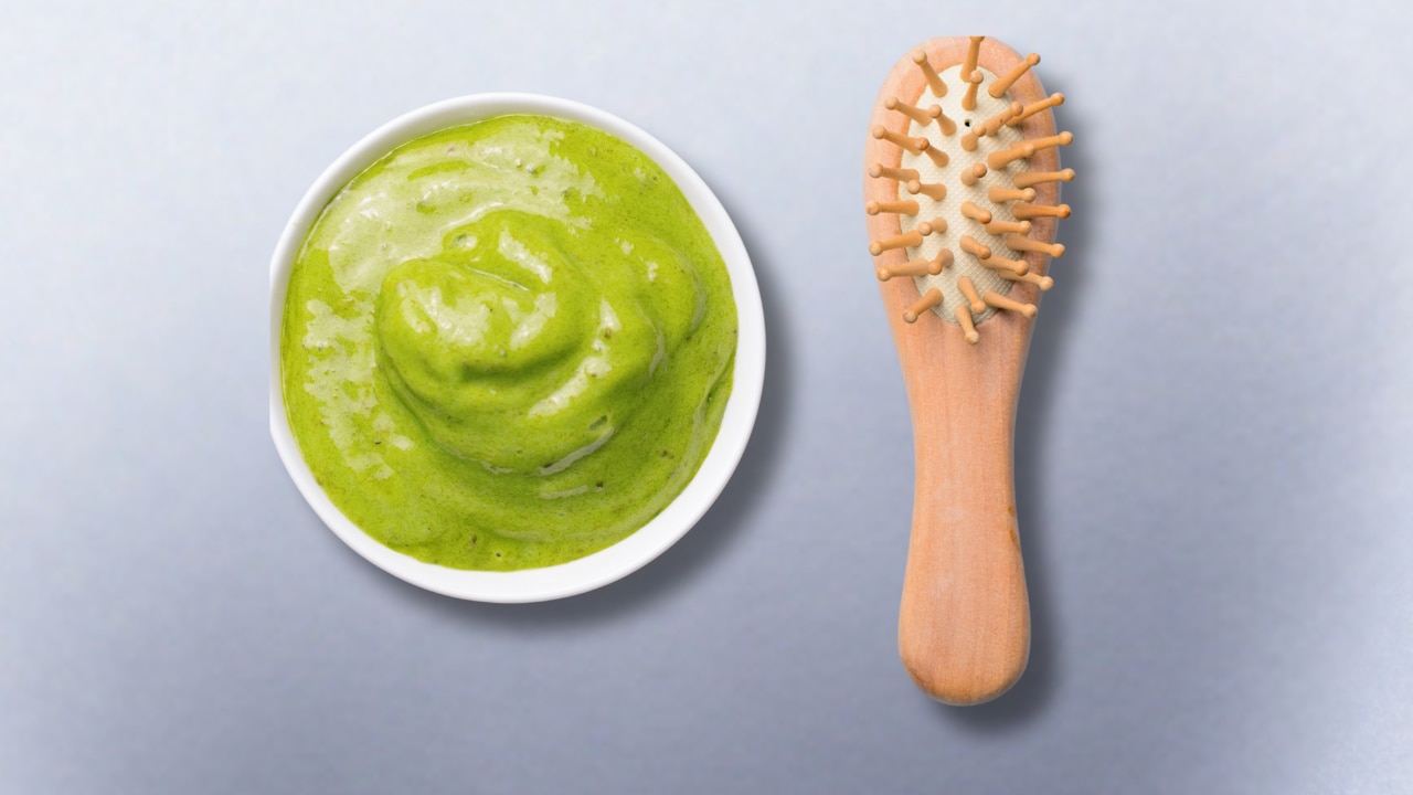 2. Curry Leaves Hair Mask