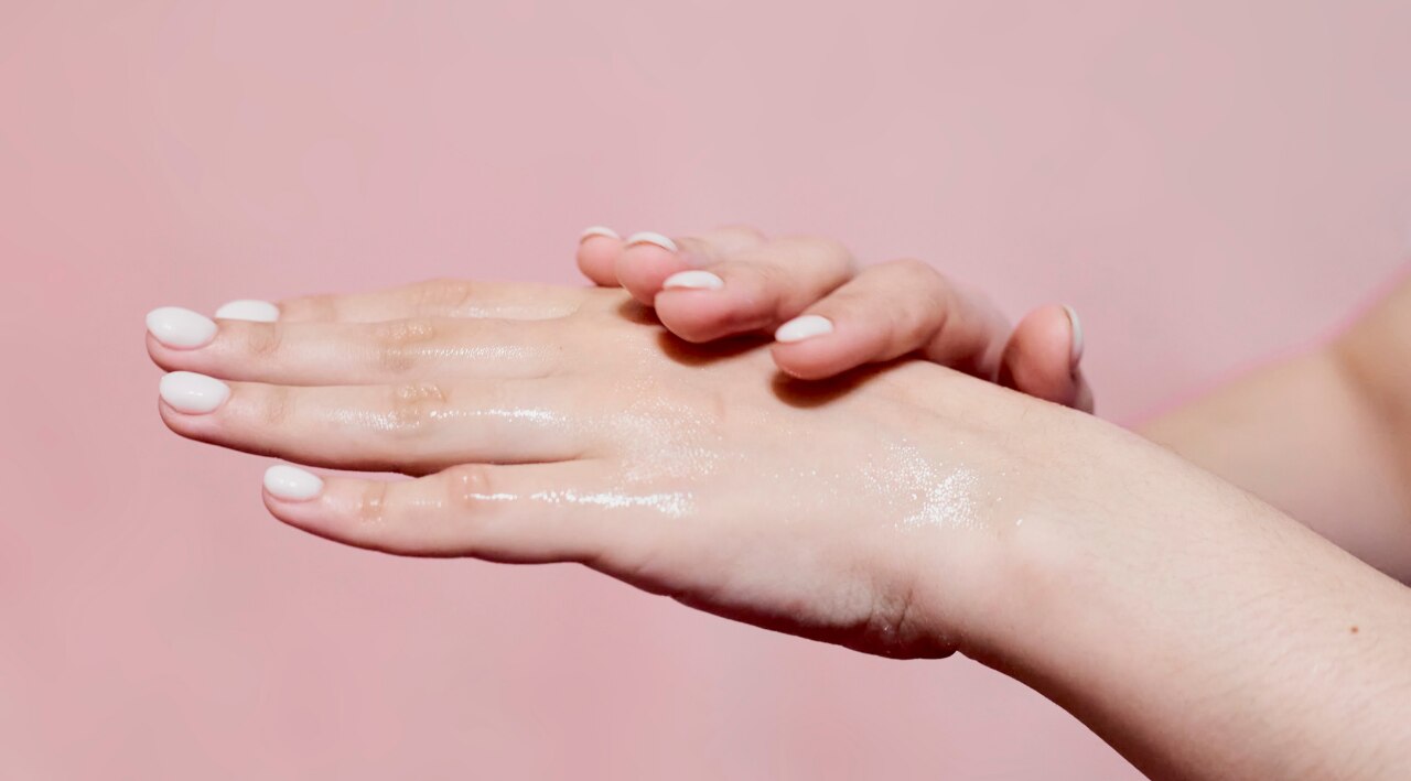Aftercare: How to Maintain Your Manicure for Days