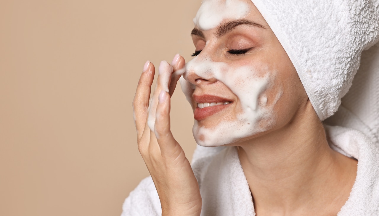 Face Wash for Clogged Pores: What to Look For