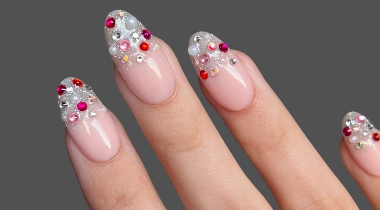 13. Diamanté Encrusted Tips
