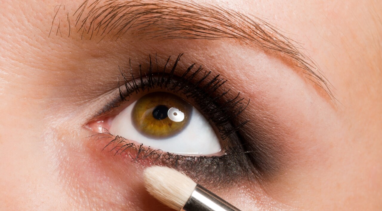 Customizing Doe Eyes Makeup for Different Eye Shapes