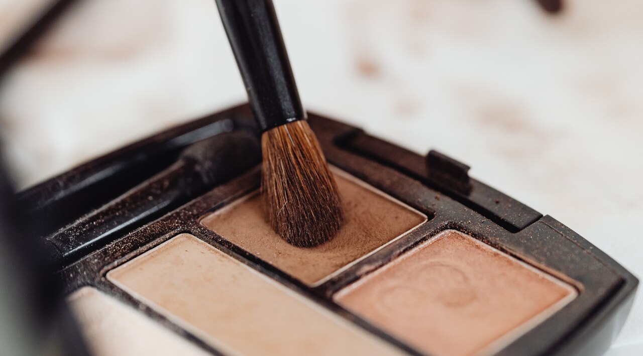 Nighttime Doe Eyes: Bold and Dramatic Makeup Looks