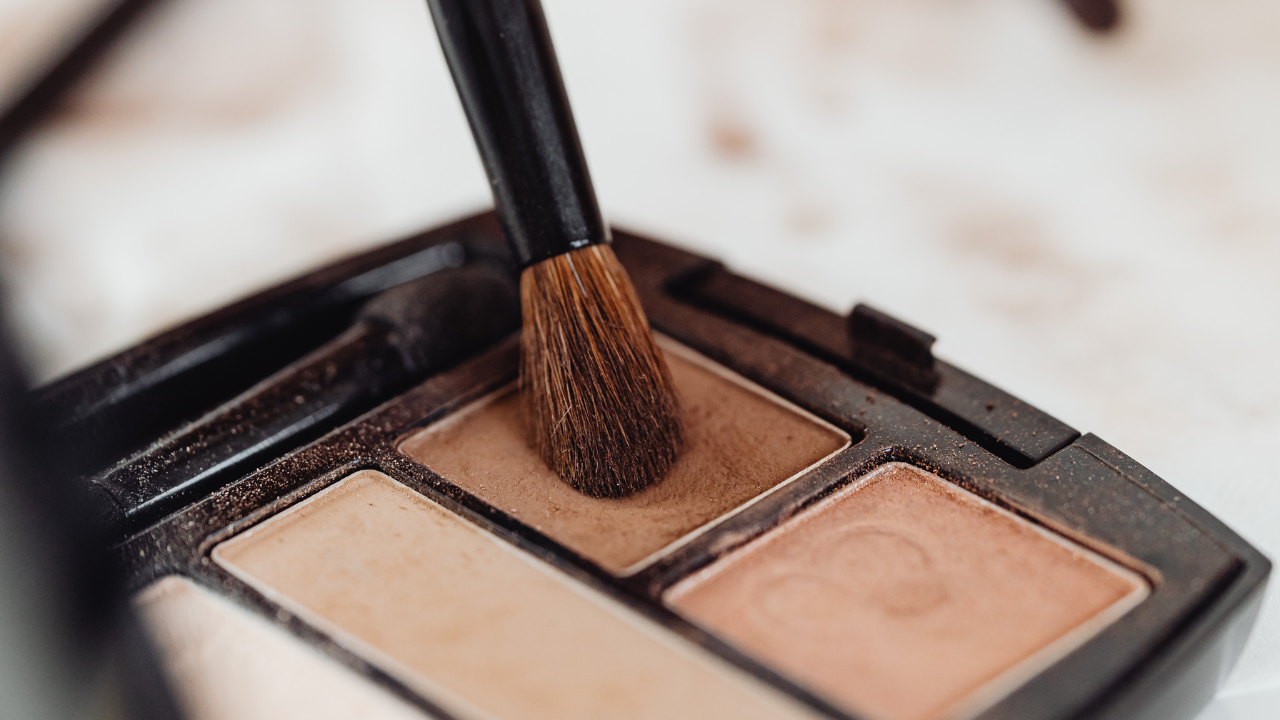 Nighttime Doe Eyes: Bold and Dramatic Makeup Looks