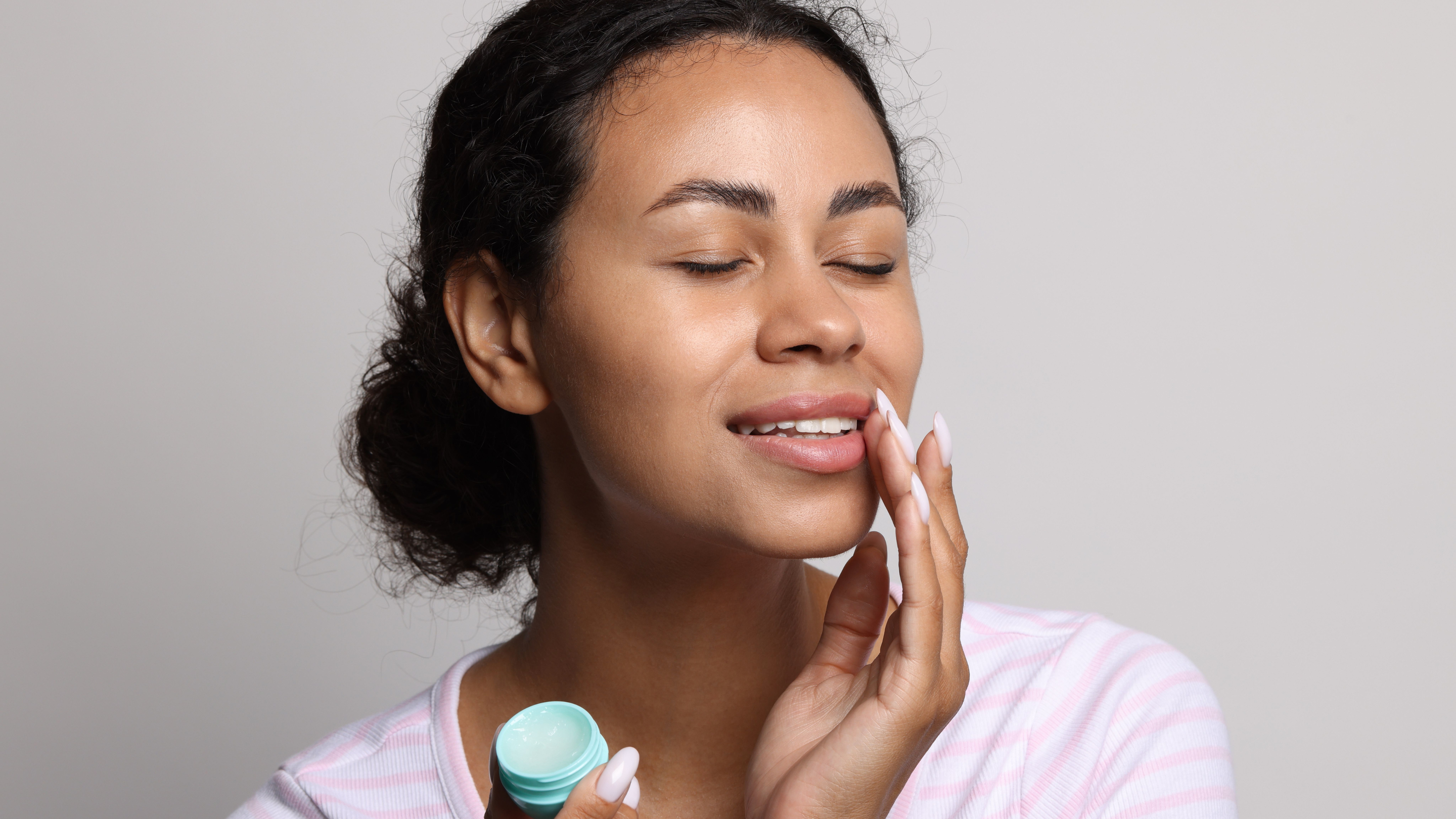 When to Use a Lip Mask