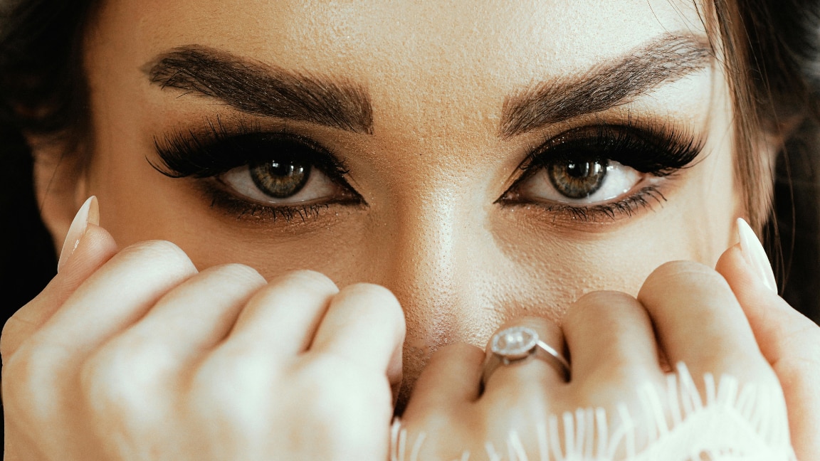 linking article: How to Use Makeup to Make Puffy Eyes Look Fresh and Energised