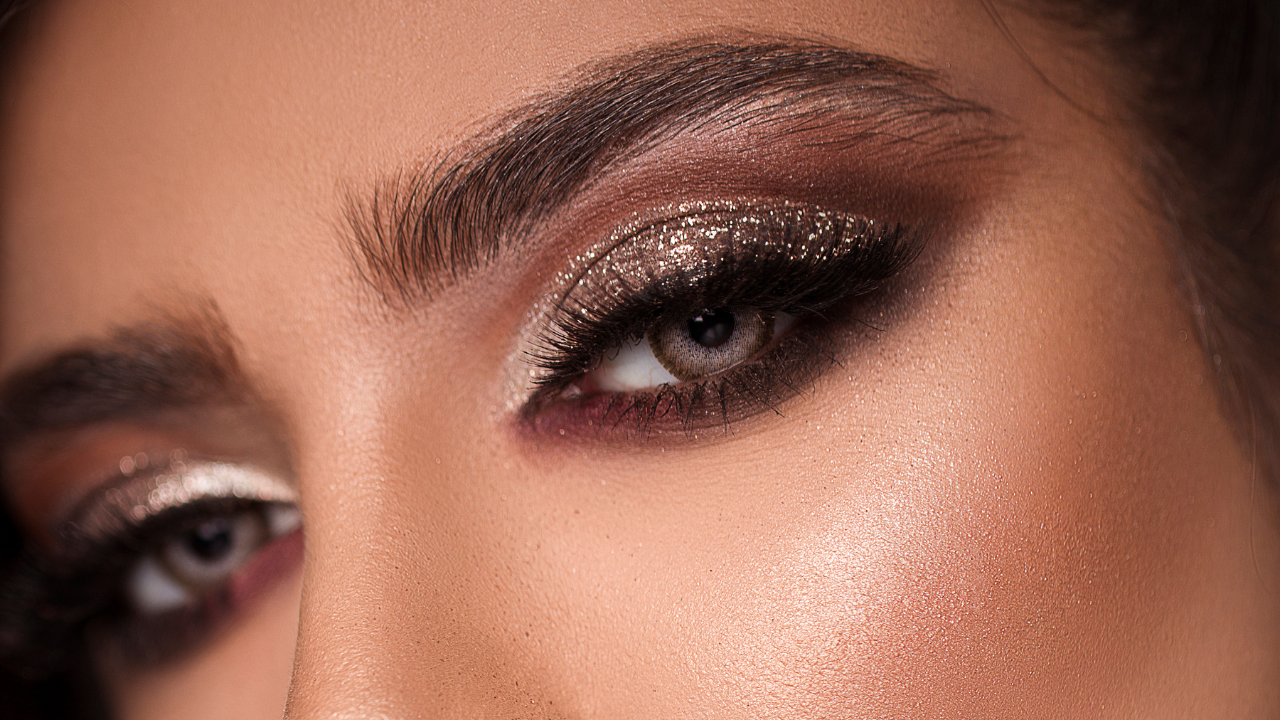 Who Should Be Cautious or Avoid Glitter Eye Makeup?