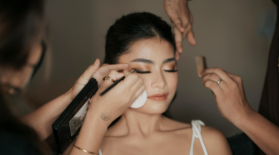 Engagement Makeup Look Suited to Face Shape