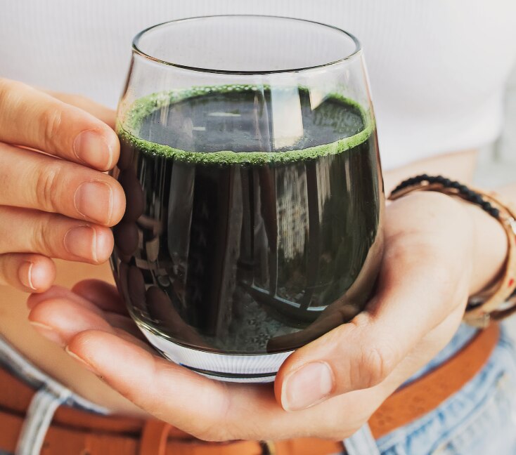 Image of How Spirulina Helps Your Skin: Benefits and Possible Side Effects