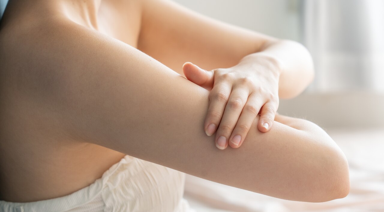 Skin Prep Before Using Sugar Body Scrub