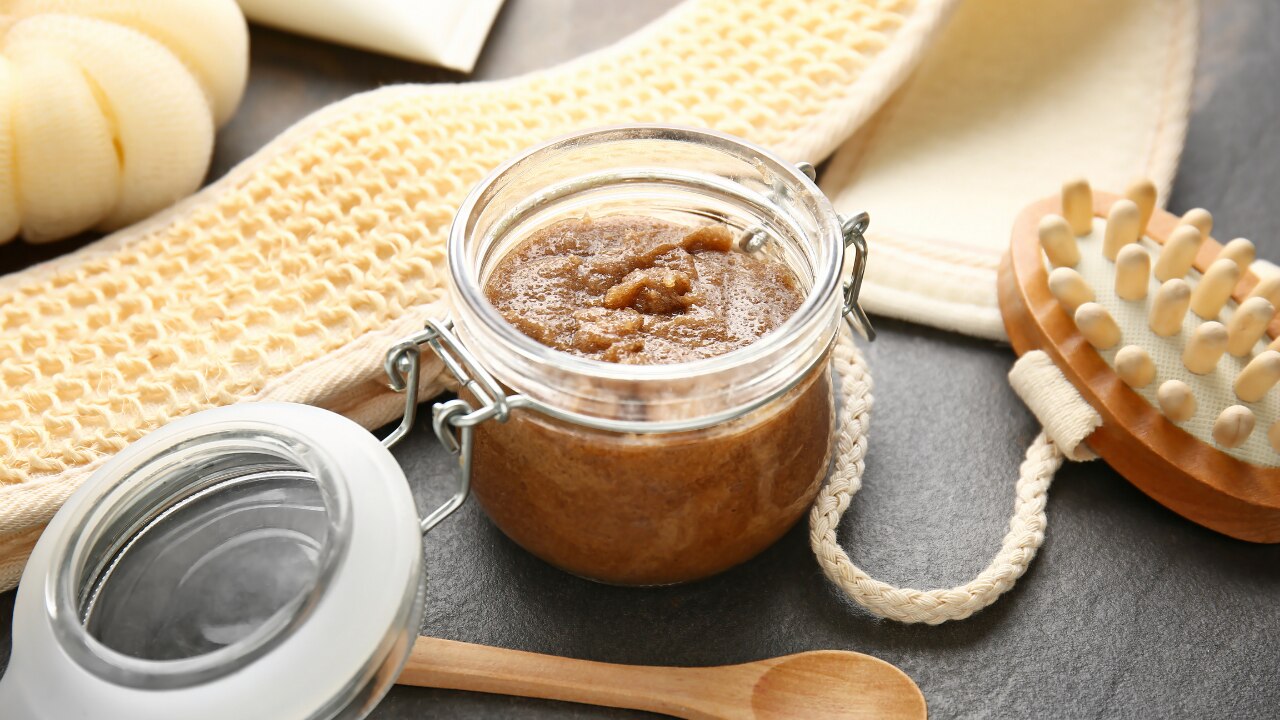 What Is a Sugar Body Scrub and How Does It Work?