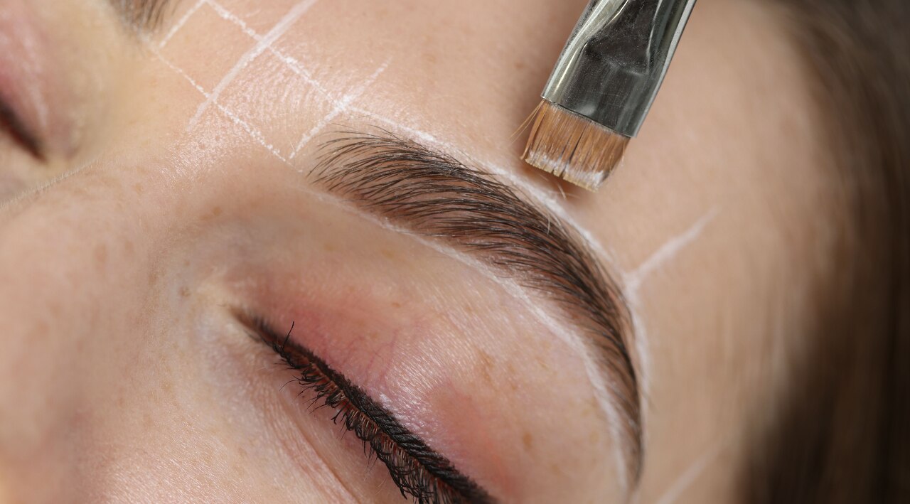How to Choose the Right Eyebrow Cut for Your Face Shape