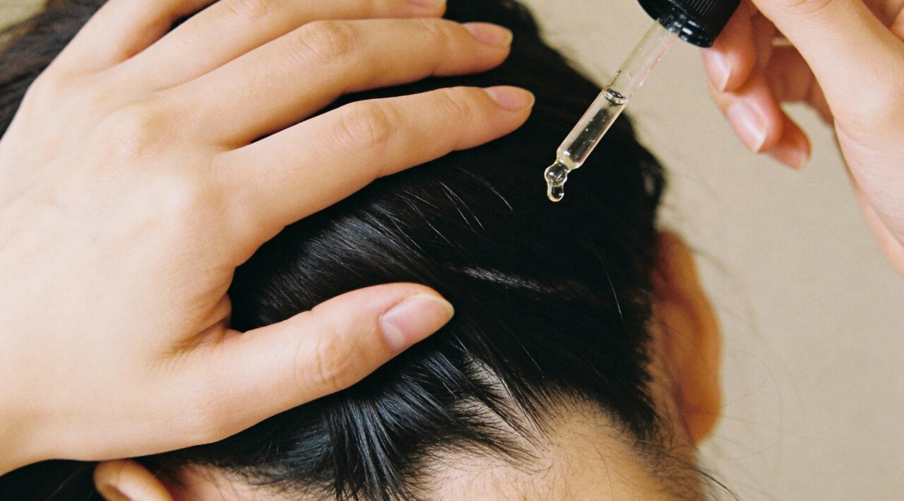 Home Remedies to Stop Dandruff and Hair Fall