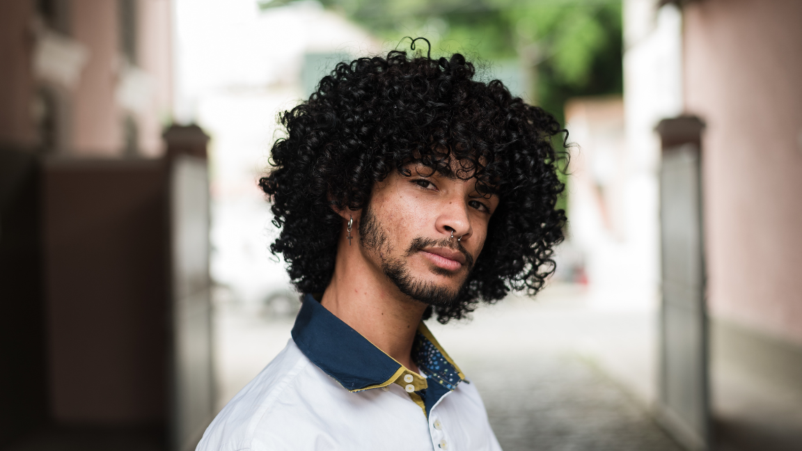 Trending Hairstyles for Curly Hair Men