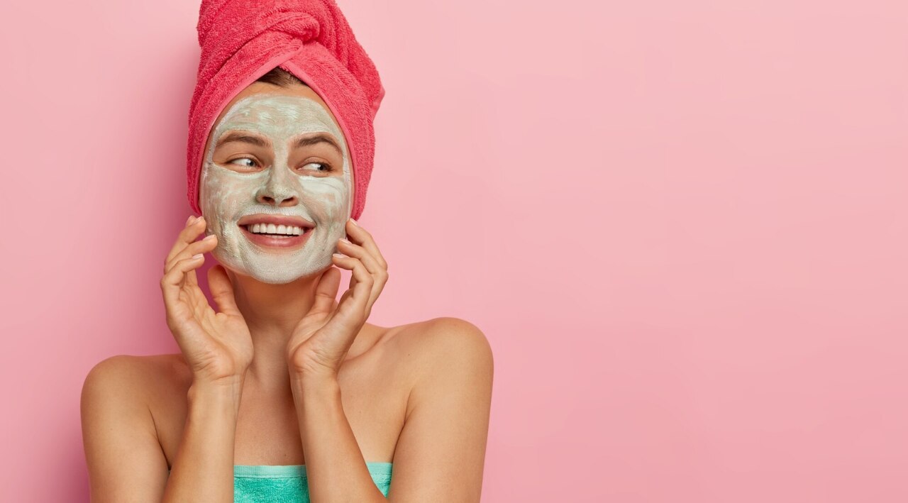 3. Aloe Vera Gel as a Face Mask