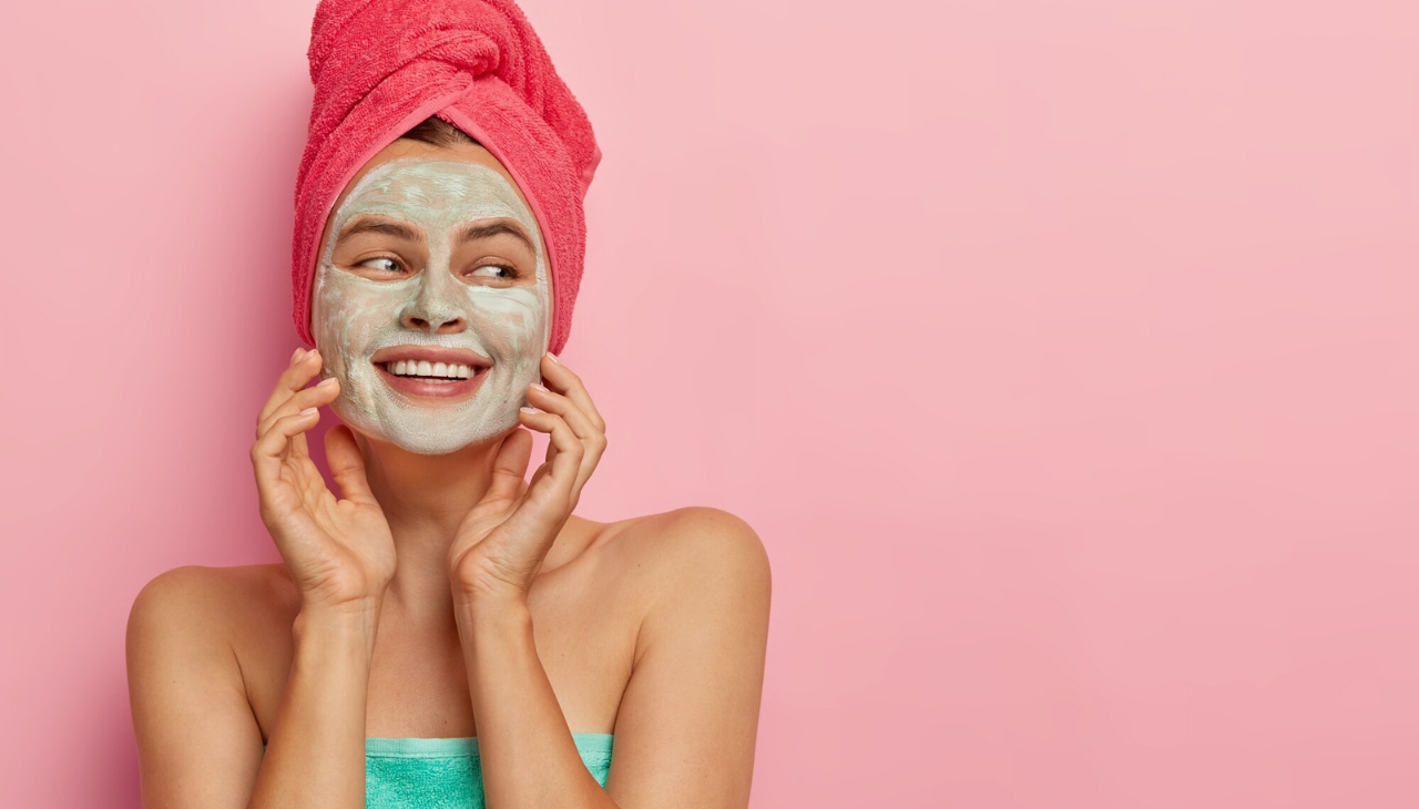 3. Aloe Vera Gel as a Face Mask
