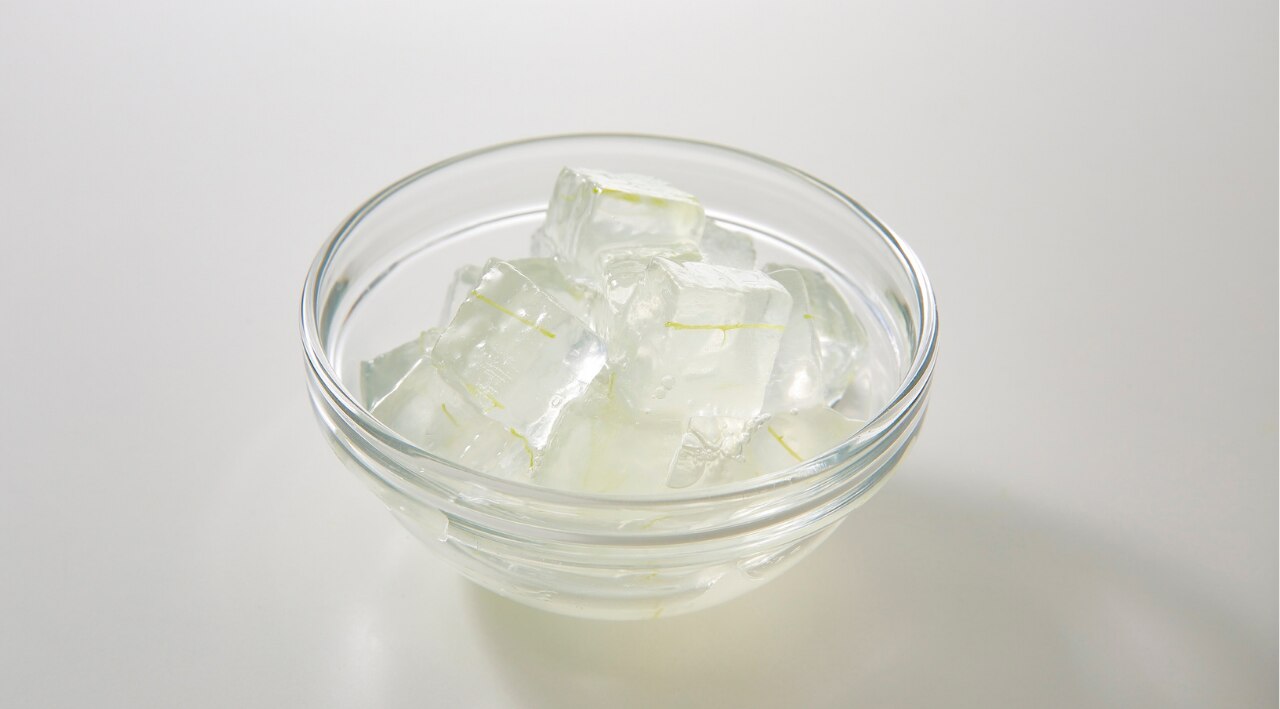 4. DIY Aloe Vera Gel at Home