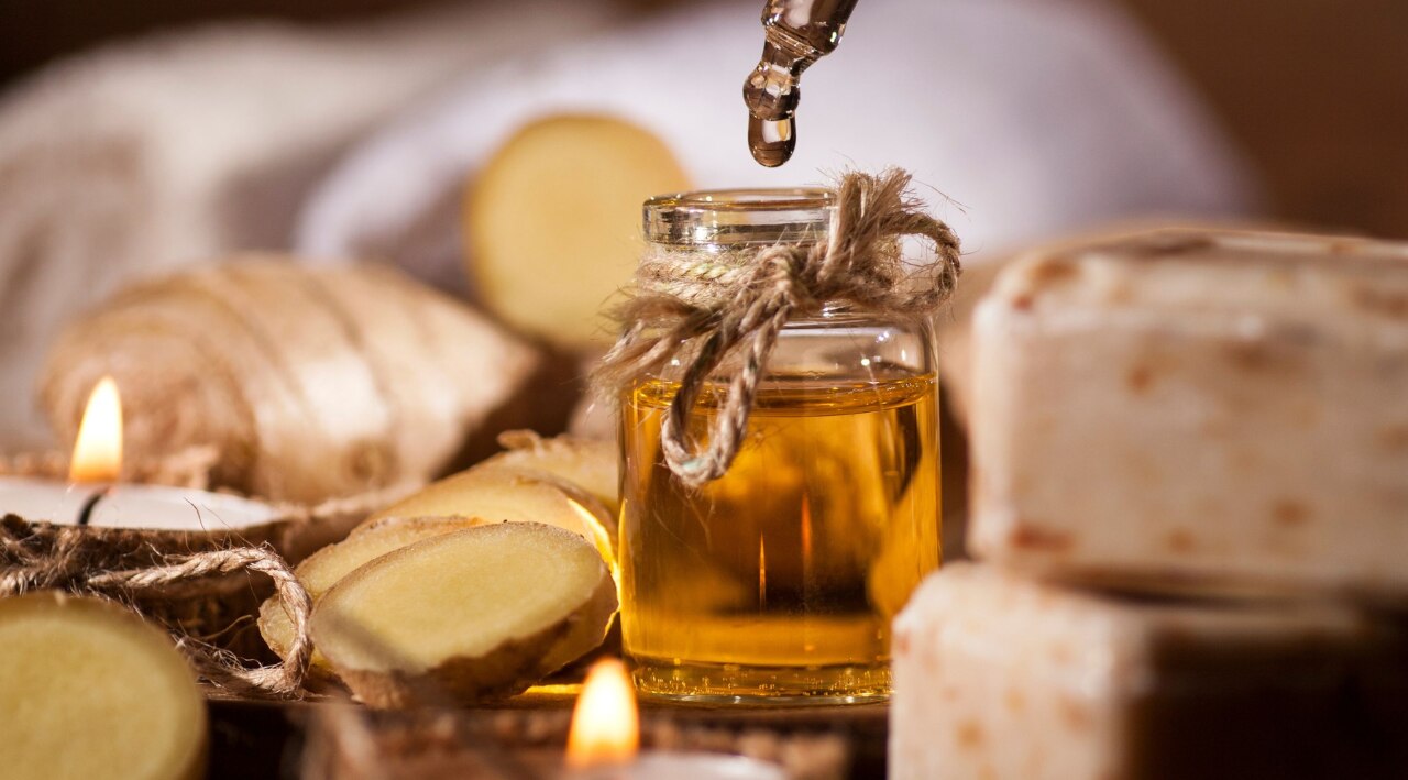 Natural Oils (Coconut, Almond, Jojoba)