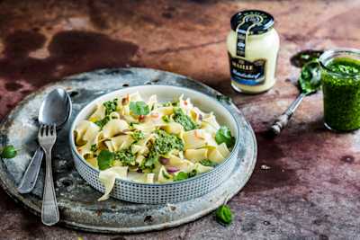 Pasta mit Spinat-Pesto und Chili 84 Minutes  recipe