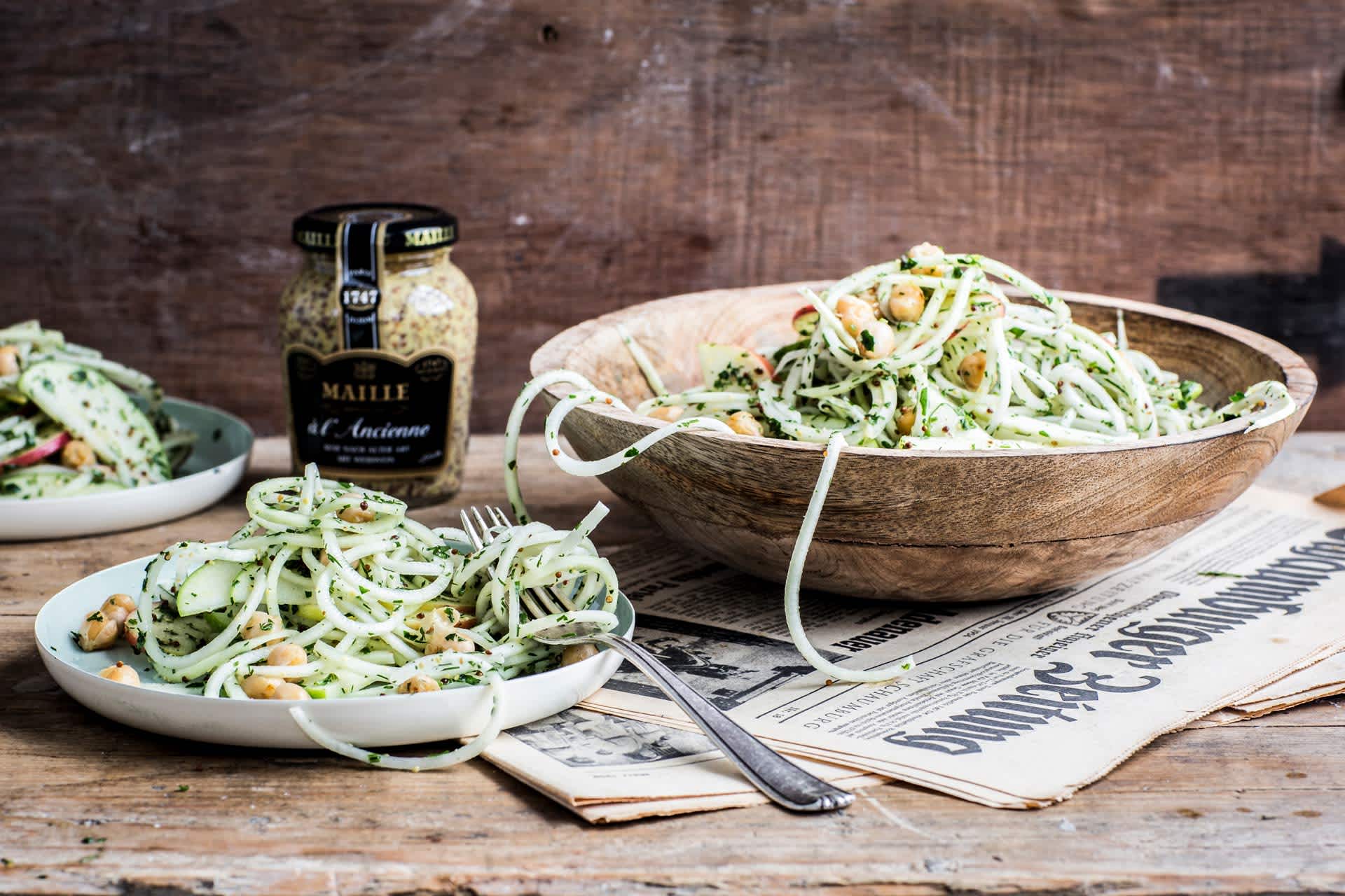Leichter Kohlrabi-Apfel-Salat 15 Minutes  recipe