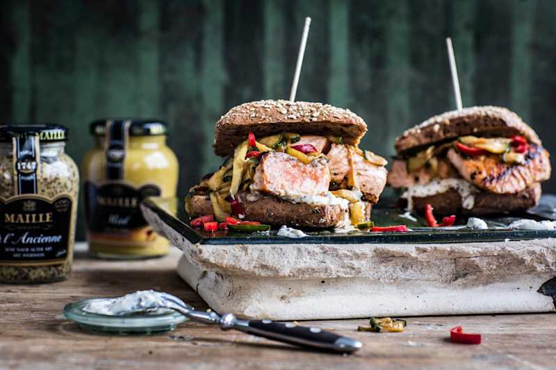 Lachsburger mit Gurken 70 Minutes  recipe