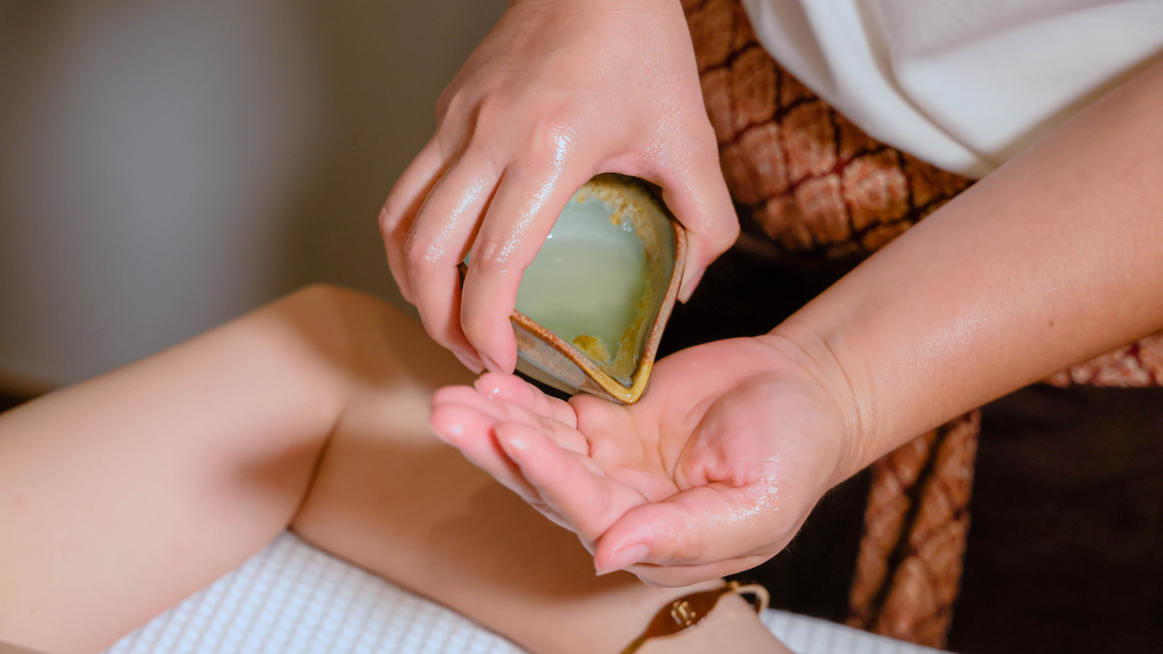 Benefits of Using Body Oil for Dry Skin