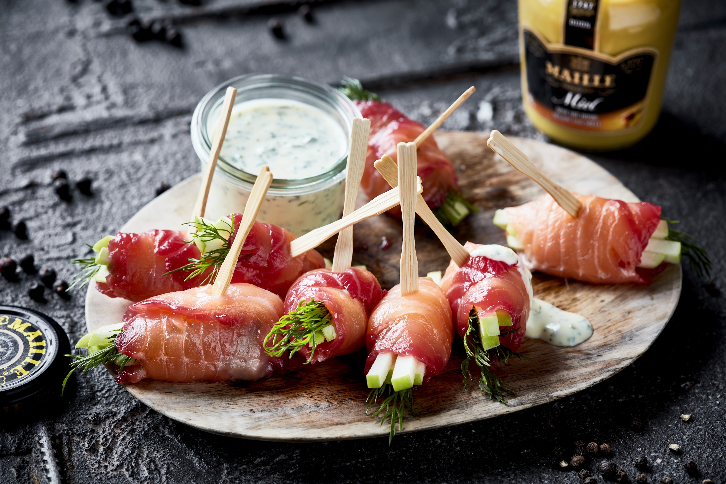 Rote-Bete-Lachs mit Honigsenf-Dip 48 Minutes  recipe
