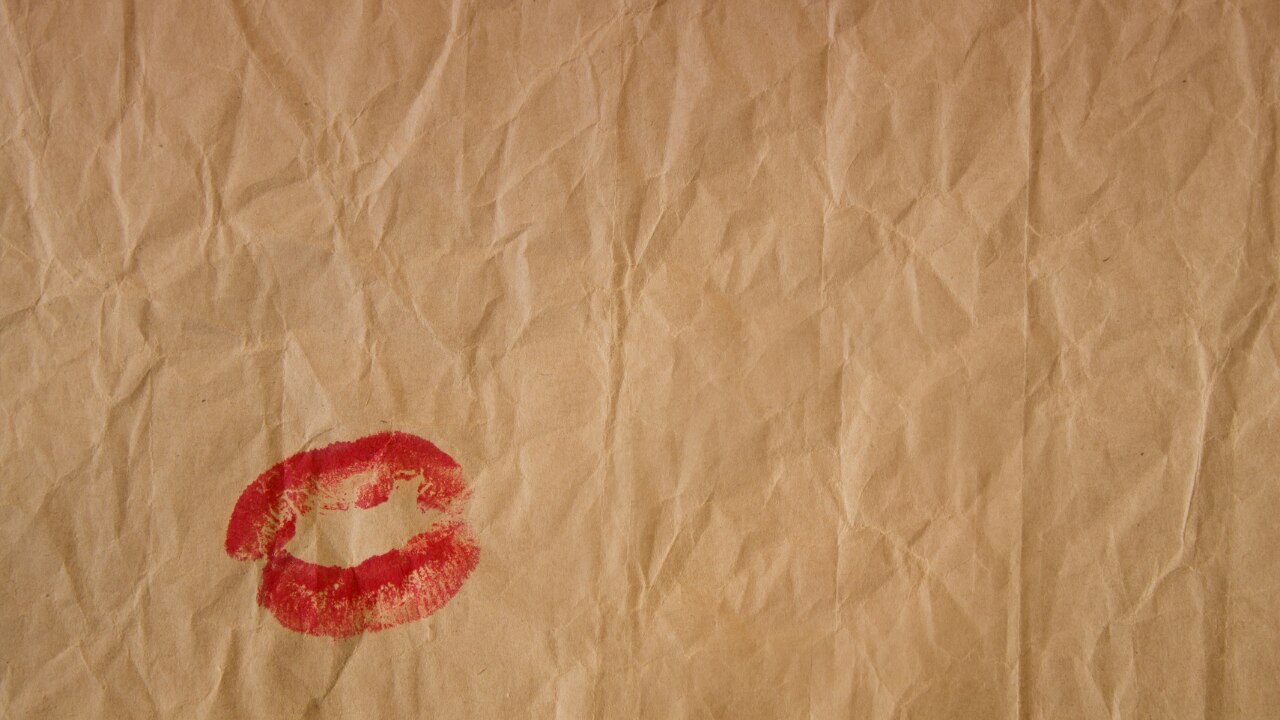 Common Lipstick Mistakes to Avoid
