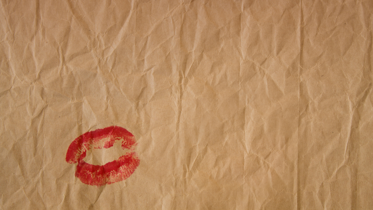 Common Lipstick Mistakes to Avoid