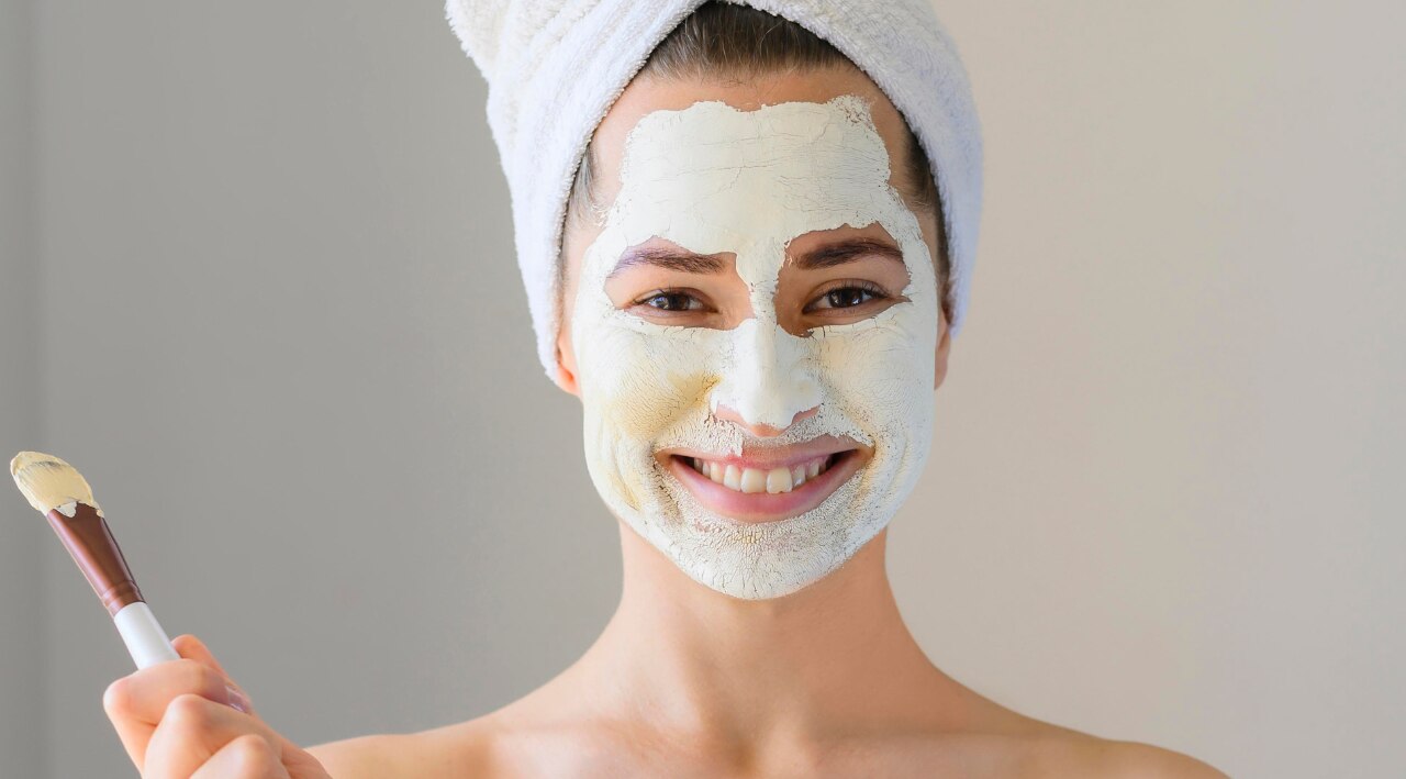 How to Apply Your Face Pack Correctly