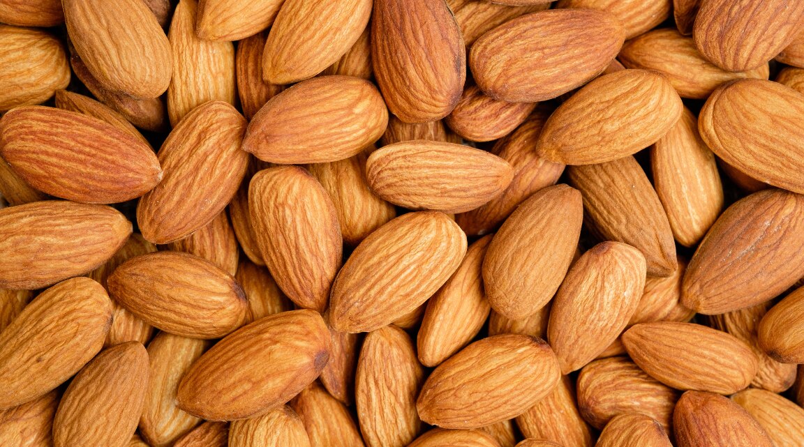 Benefits of Almonds for Health, Skin Glow, and Hair Growth