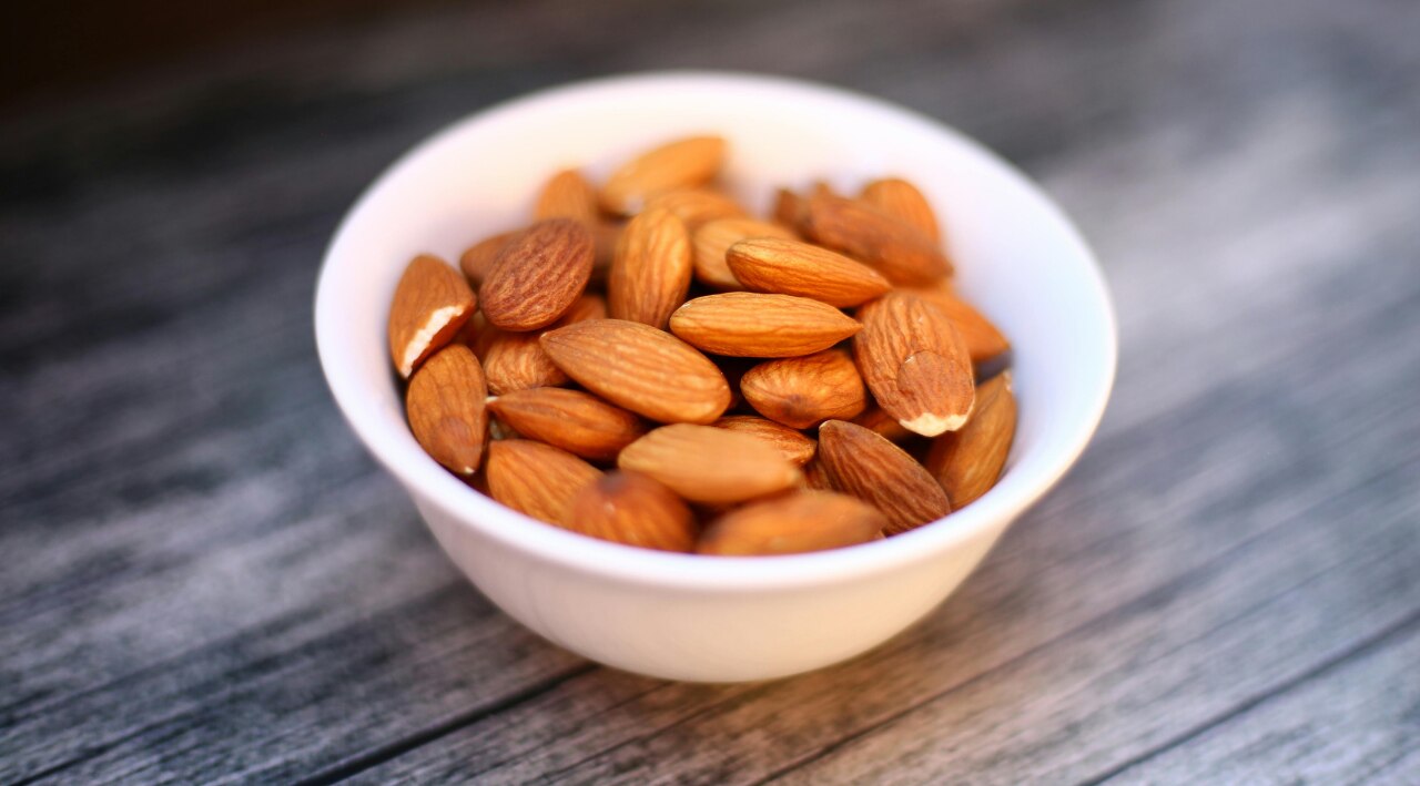 Benefits of Eating Almonds Daily