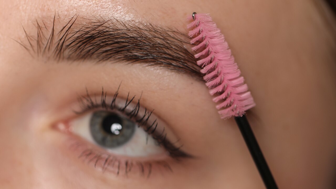 How to Apply Eyebrow Gel Like a Pro