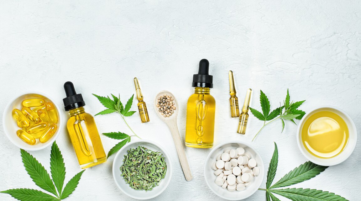 Tea Tree Oil for Dandruff and Flake-Free Scalp Care