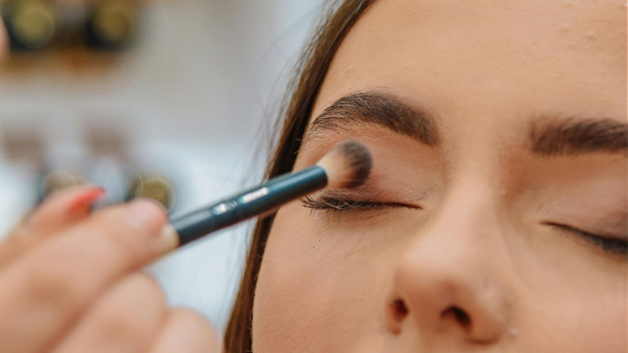 How to Prevent Eye Makeup from Smudging