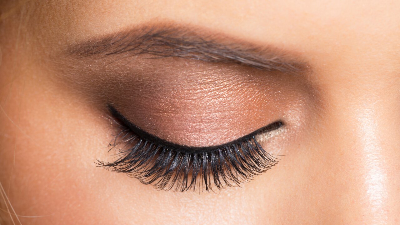 Nude Eye Makeup Looks to Try