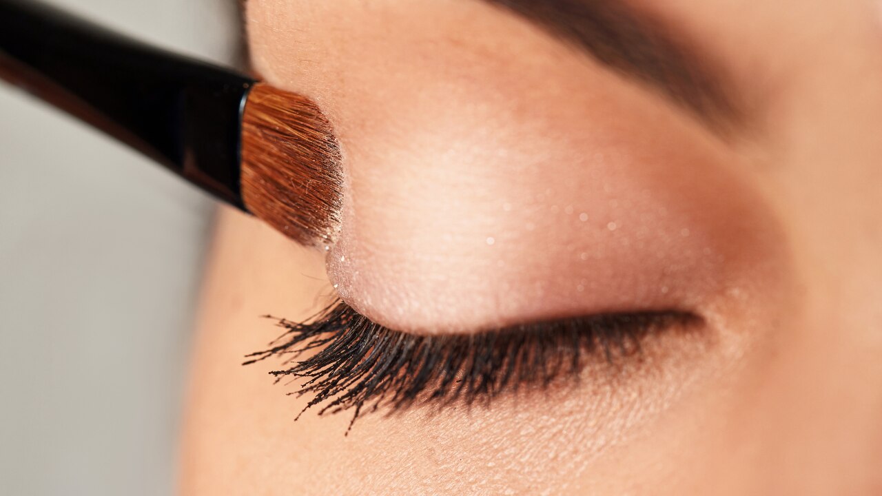 Step 5: Nude Eye Makeup