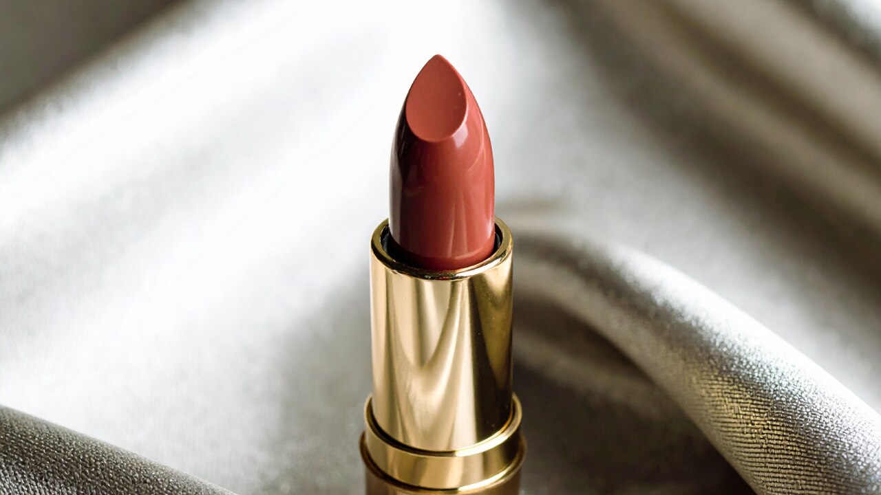Step 7: Finish with Nude Lips