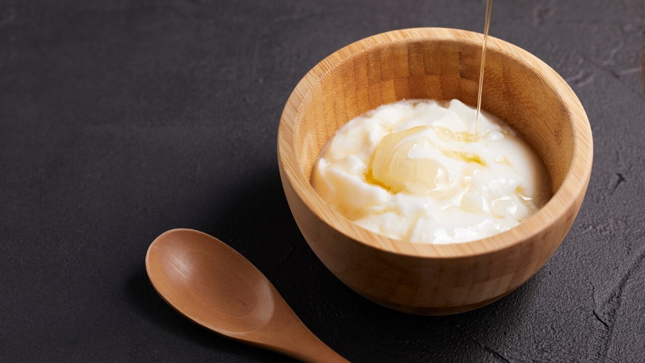 1. The Deep Hydrator (Curd + Honey)