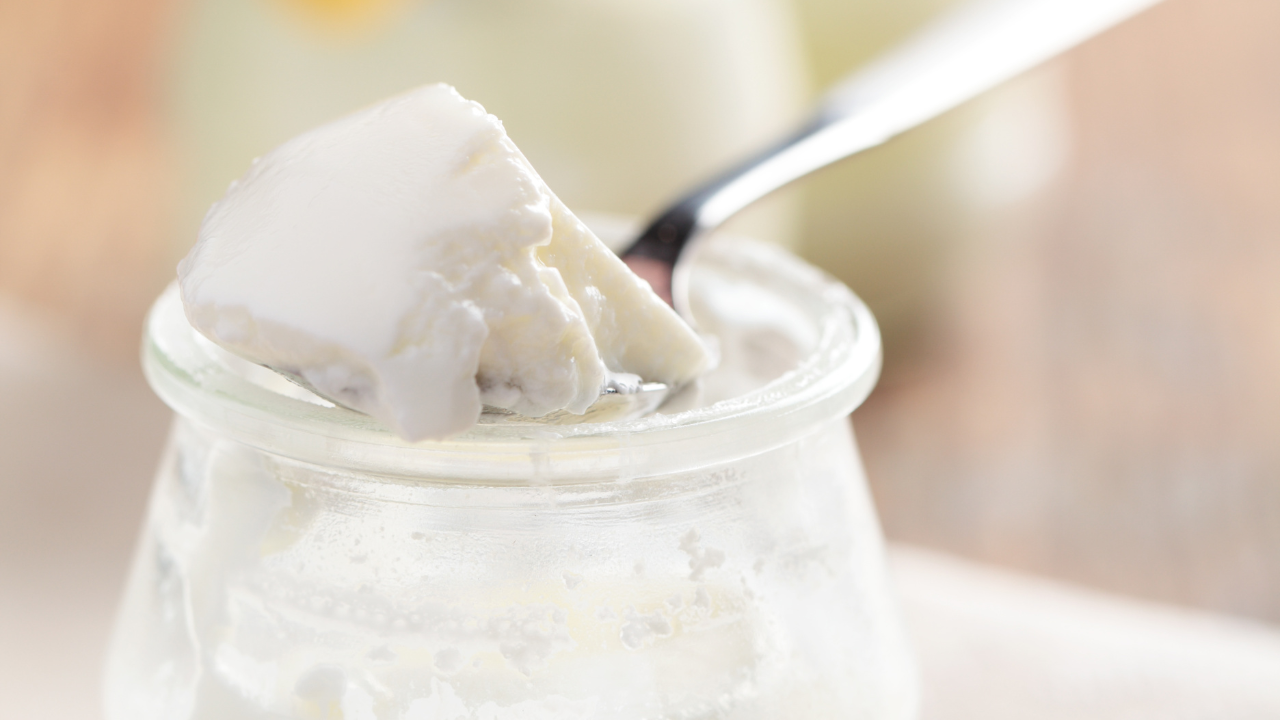 Uses of Curd for Different Hair Types