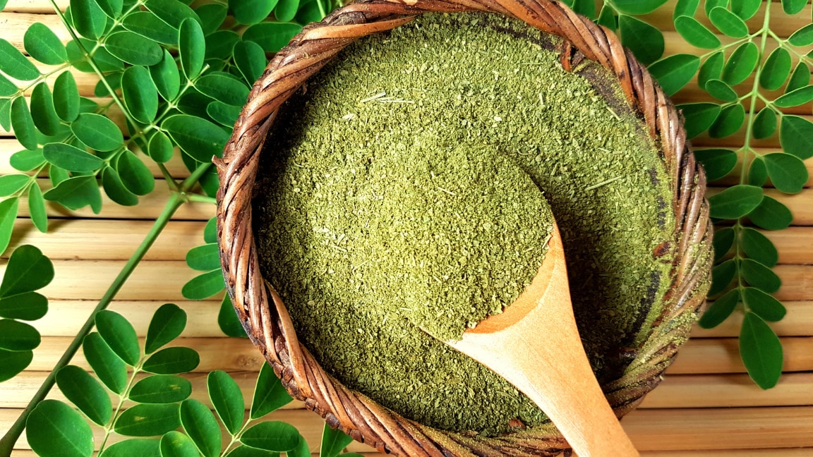 Moringa Powder Benefits and How to Use It Daily
