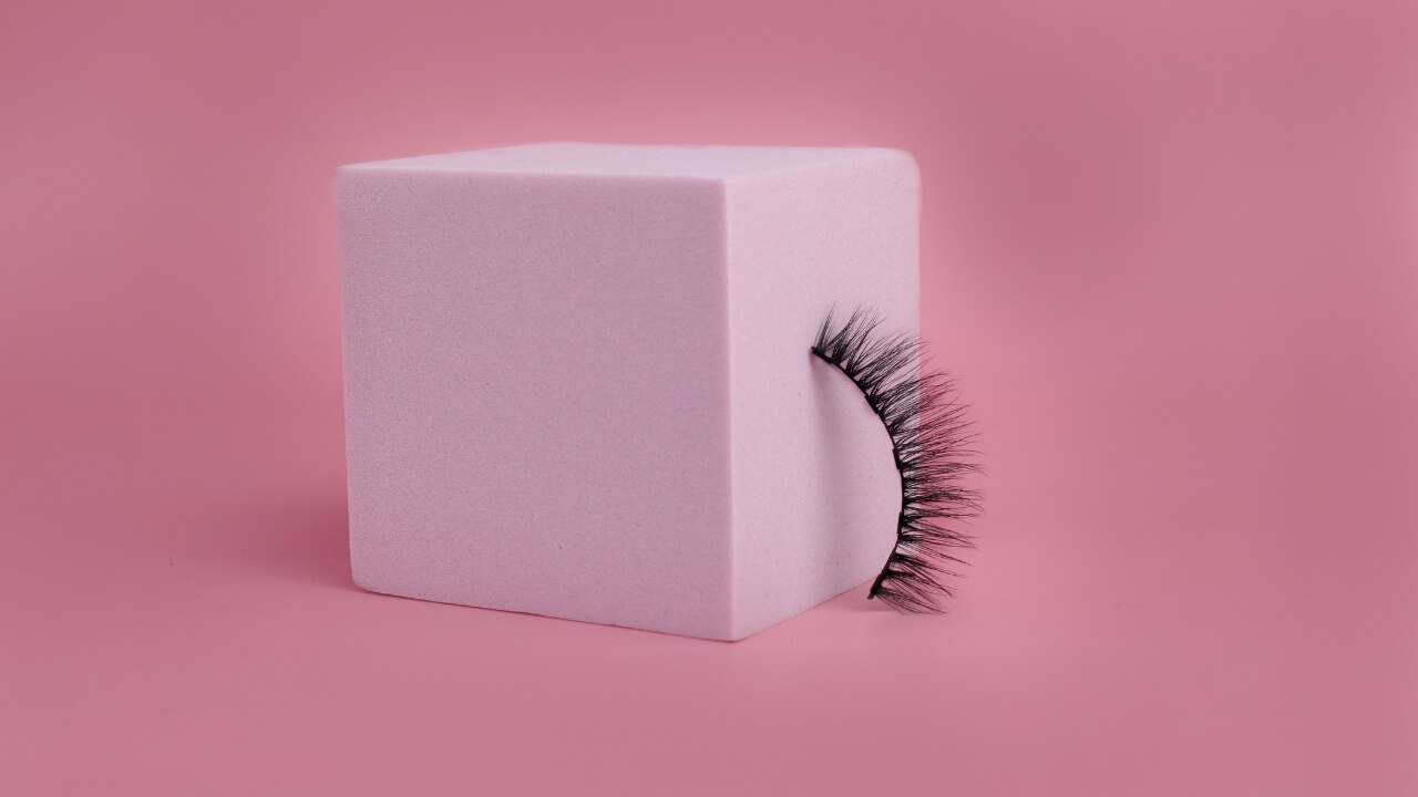 Common Mistakes That Damage Your Lashes