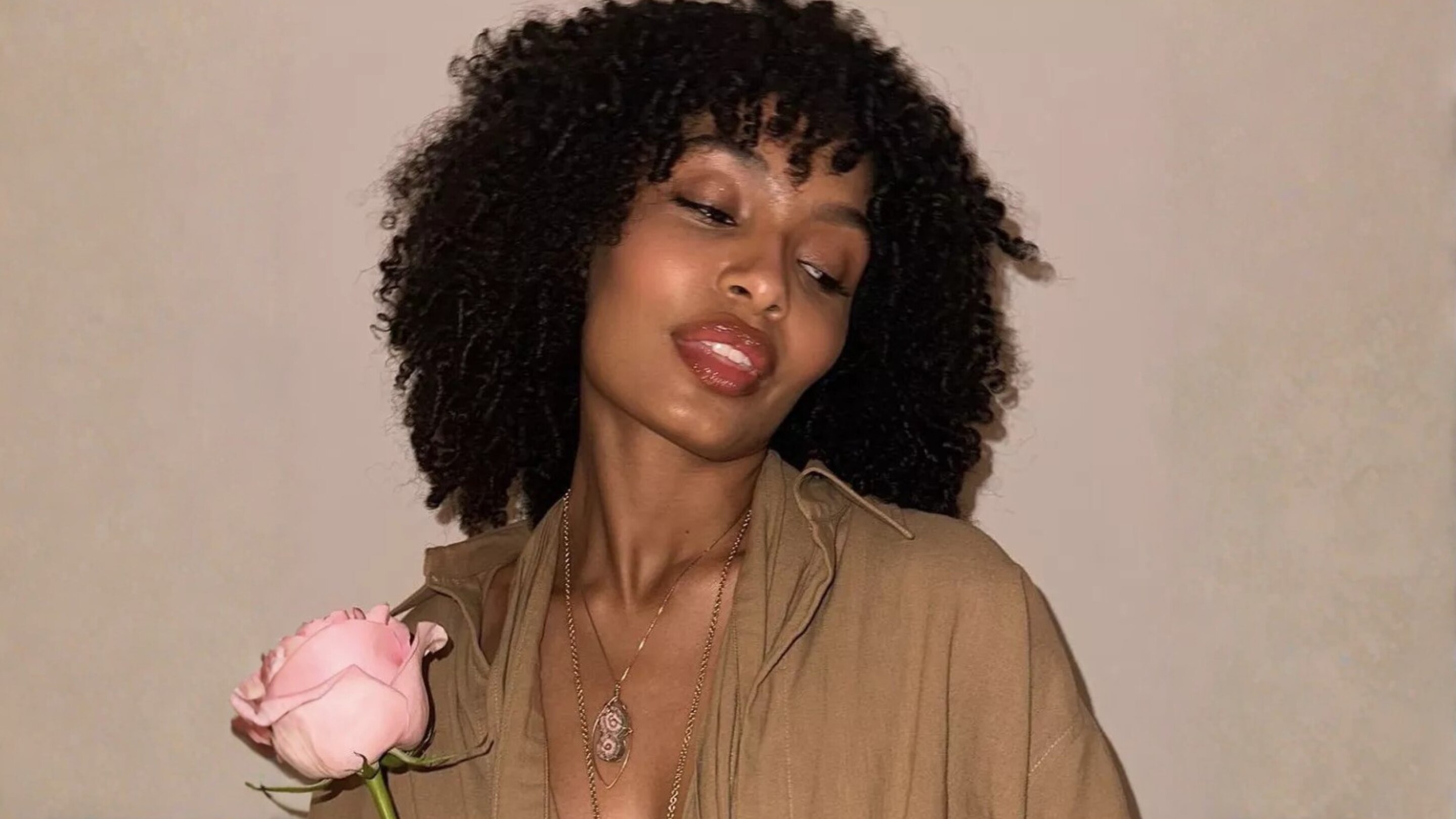 Frizzy Halo Cut: