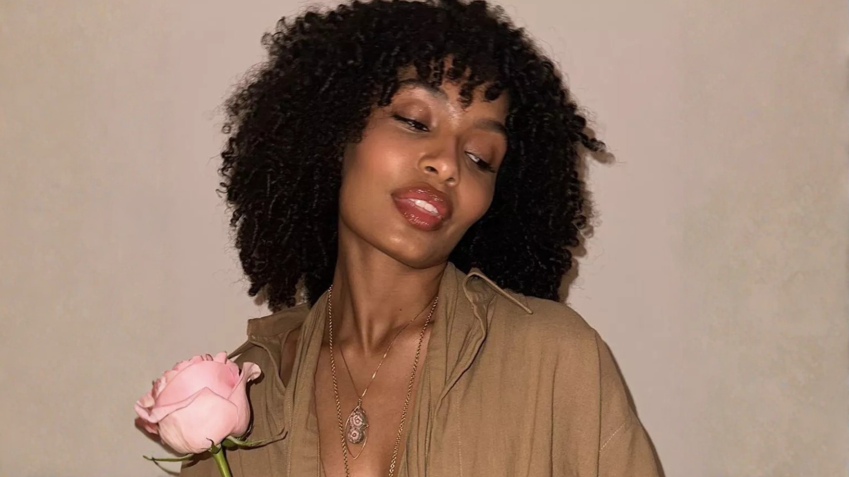 Frizzy Halo Cut: