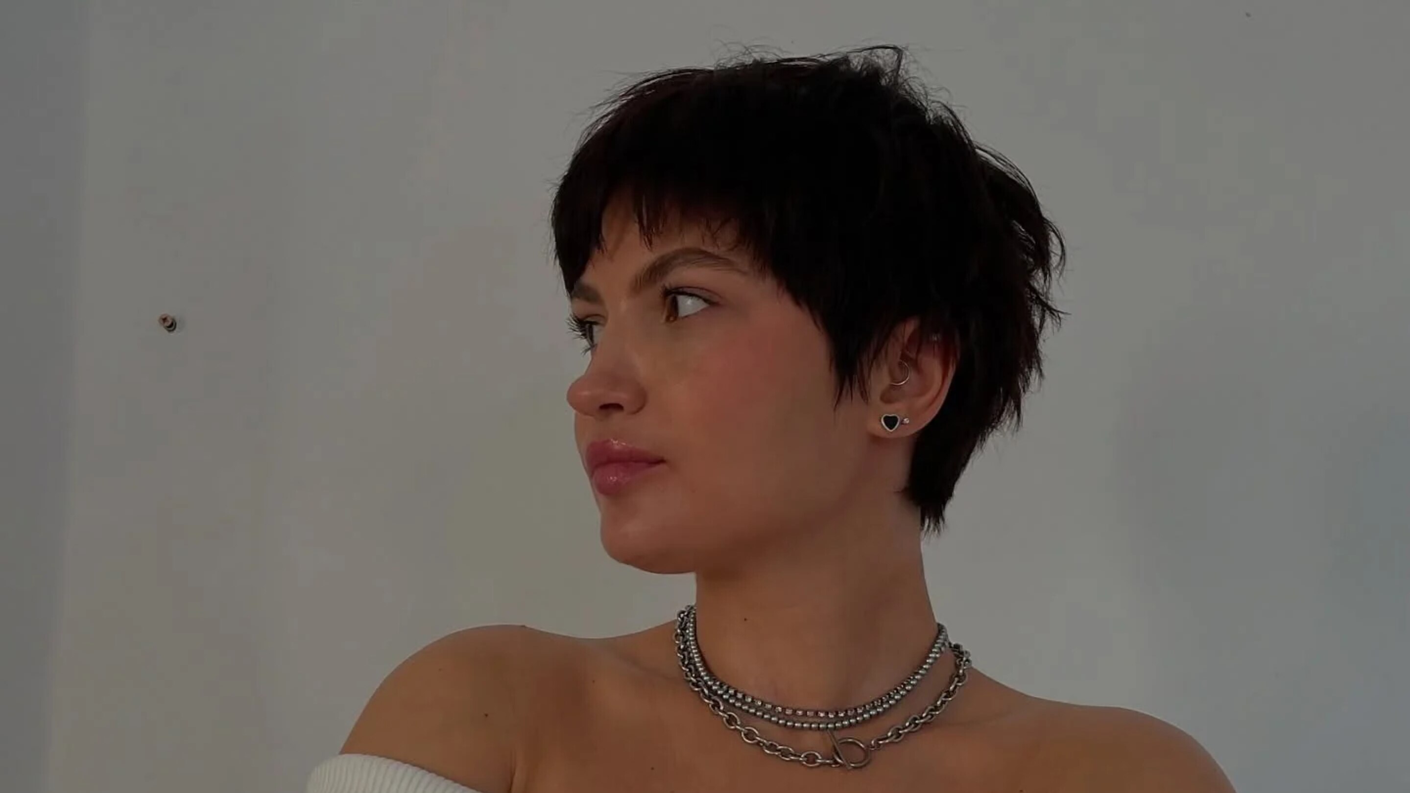 Wispy Choppy Pixie: