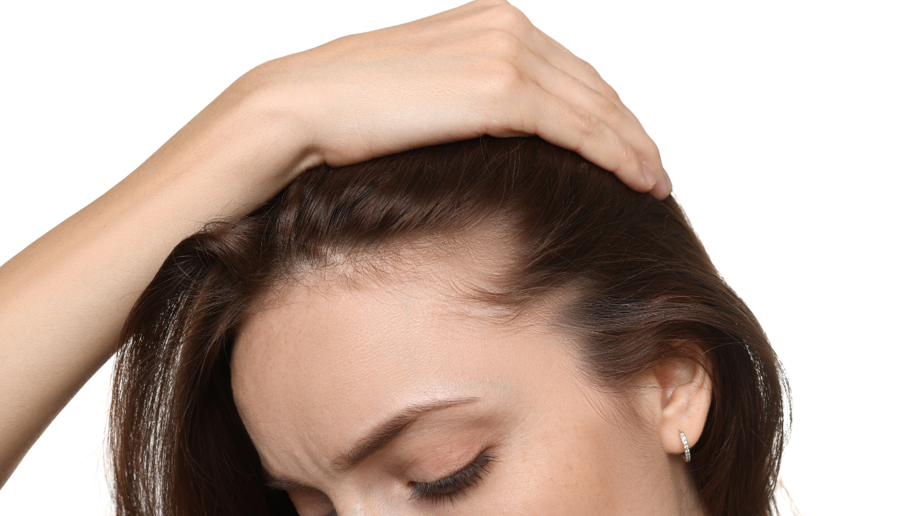 2. Fights Dandruff & Scalp Issues