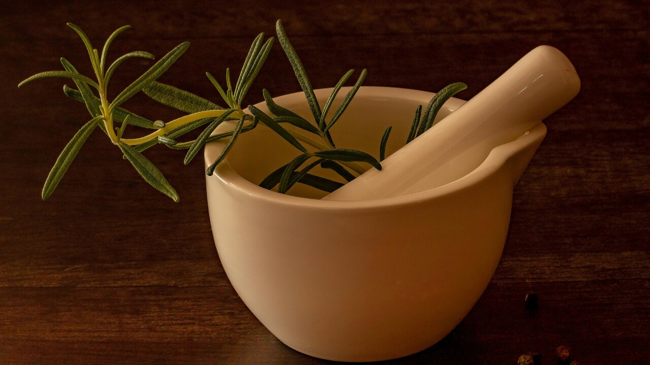 How to Make Rosemary Water for Hair Growth at Home
