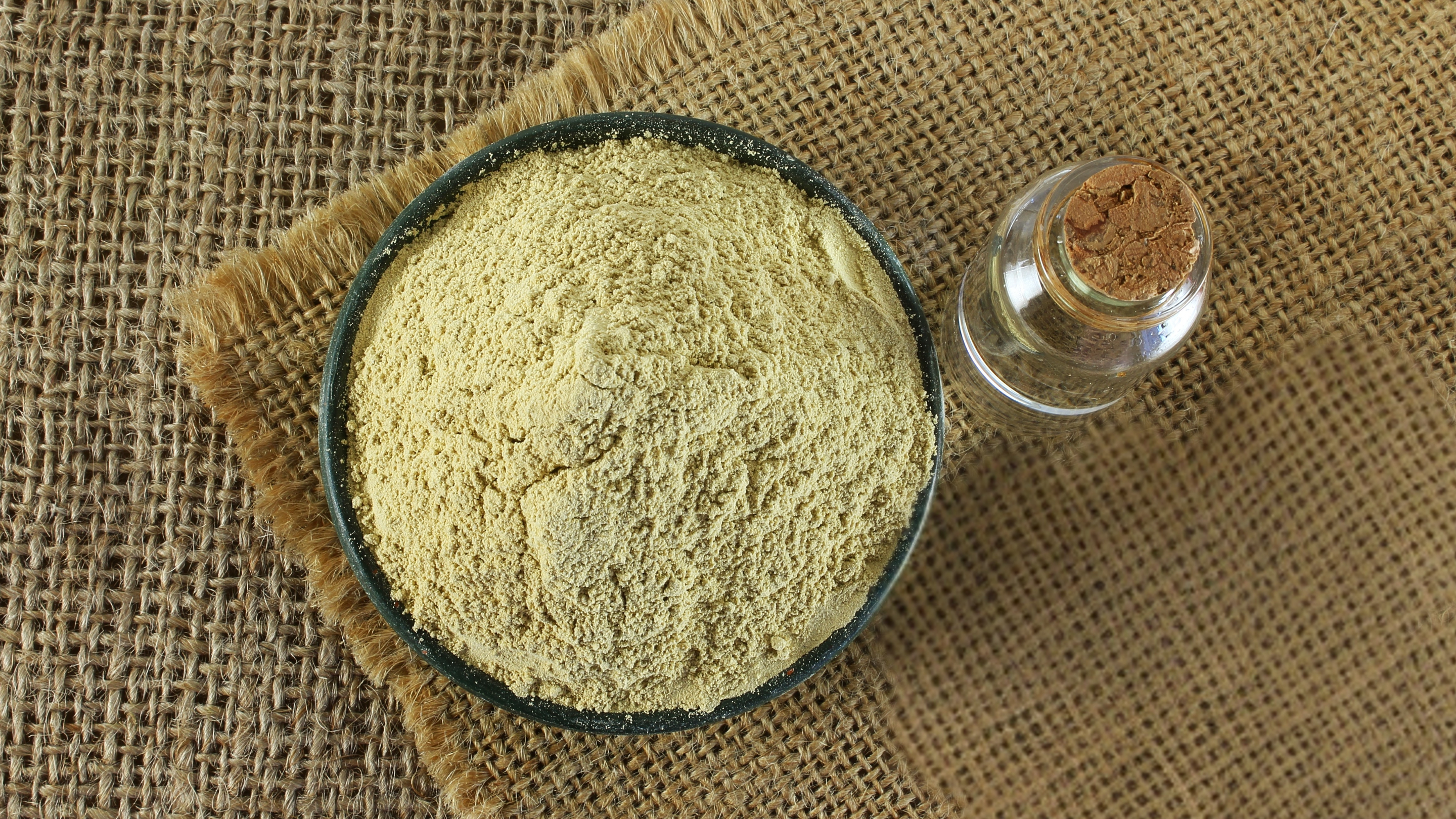 1. Multani Mitti & Apple Cider Vinegar Mask
